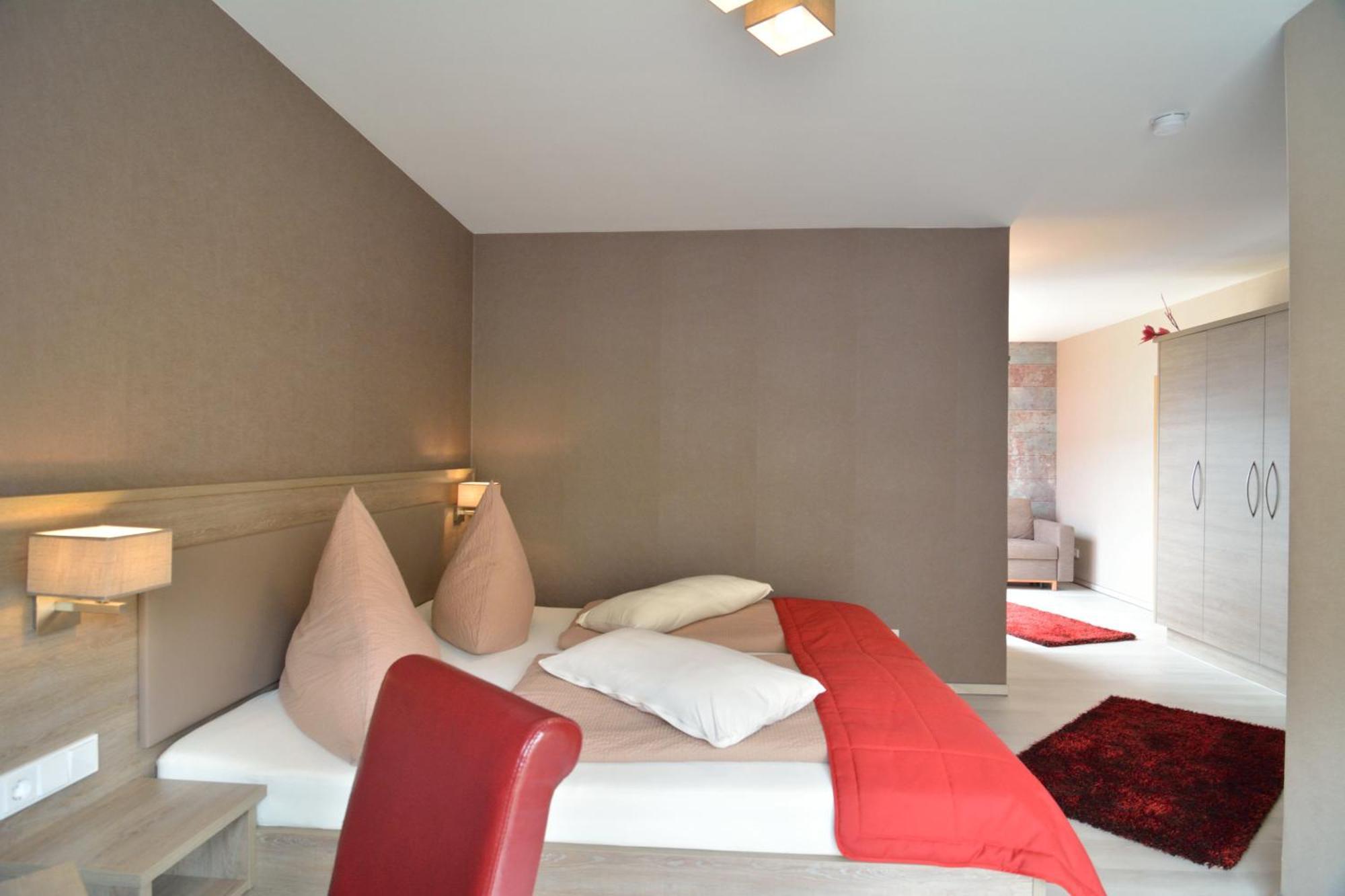 Hotel-Restaurant-Weingut Kapellenhof Клотен Екстериор снимка