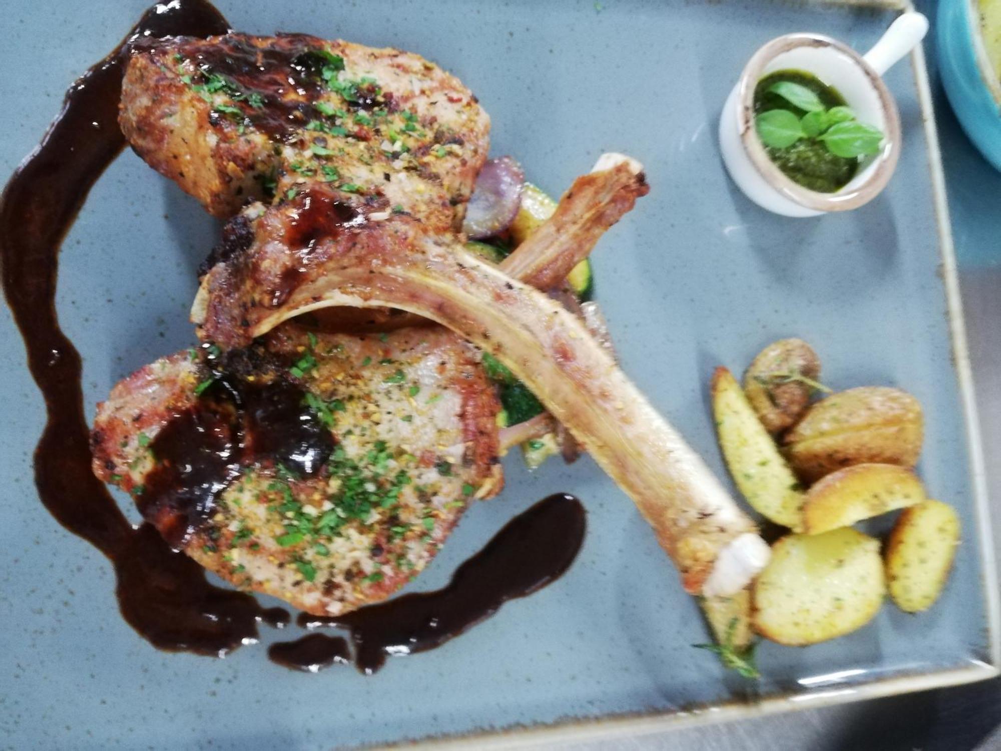 Hotel-Restaurant-Weingut Kapellenhof Клотен Екстериор снимка