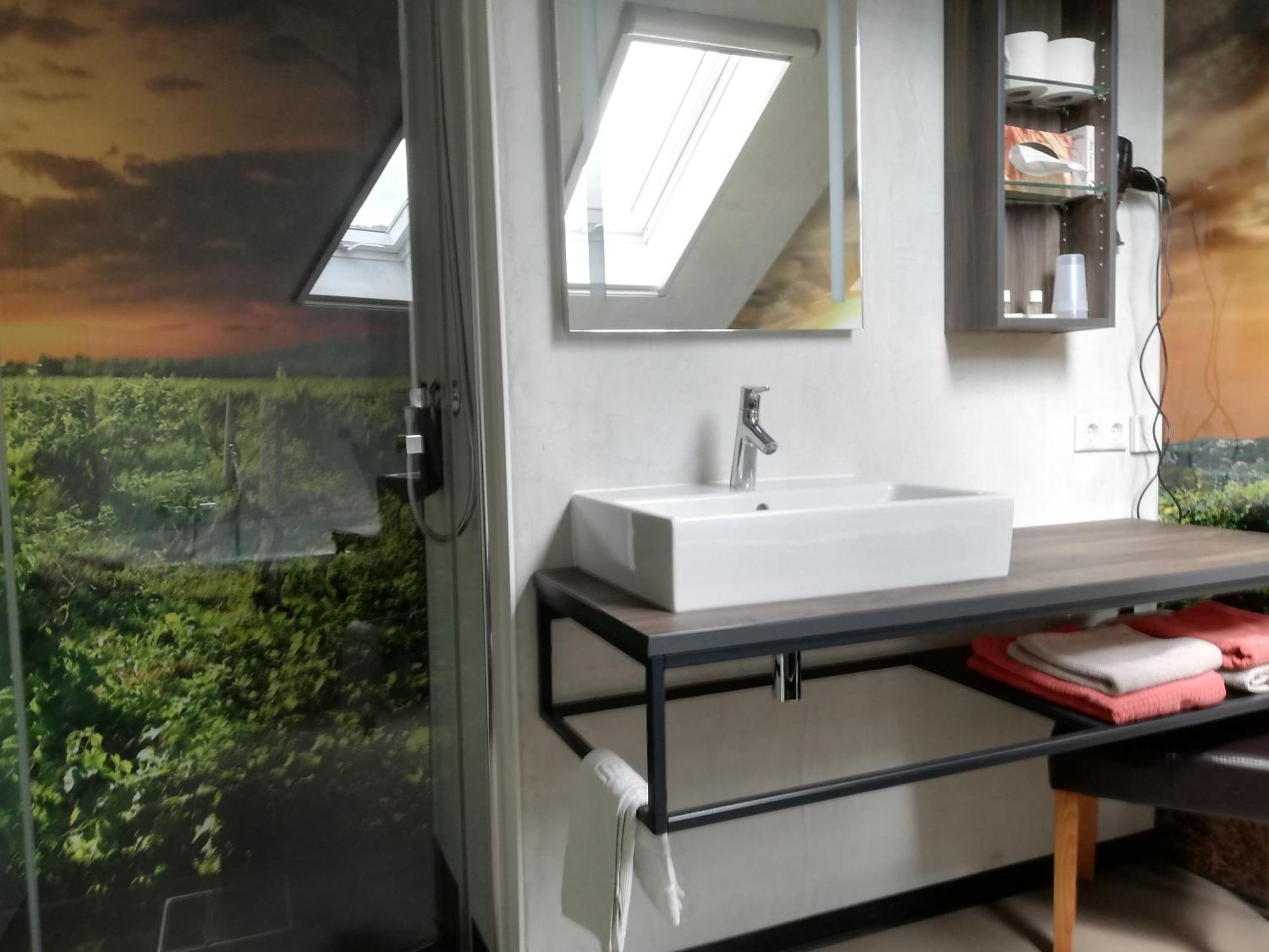 Hotel-Restaurant-Weingut Kapellenhof Клотен Екстериор снимка