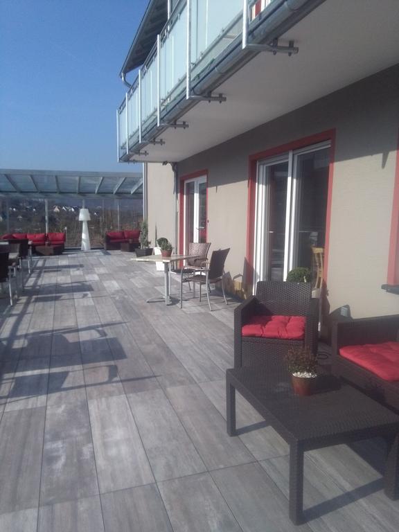 Hotel-Restaurant-Weingut Kapellenhof Клотен Екстериор снимка