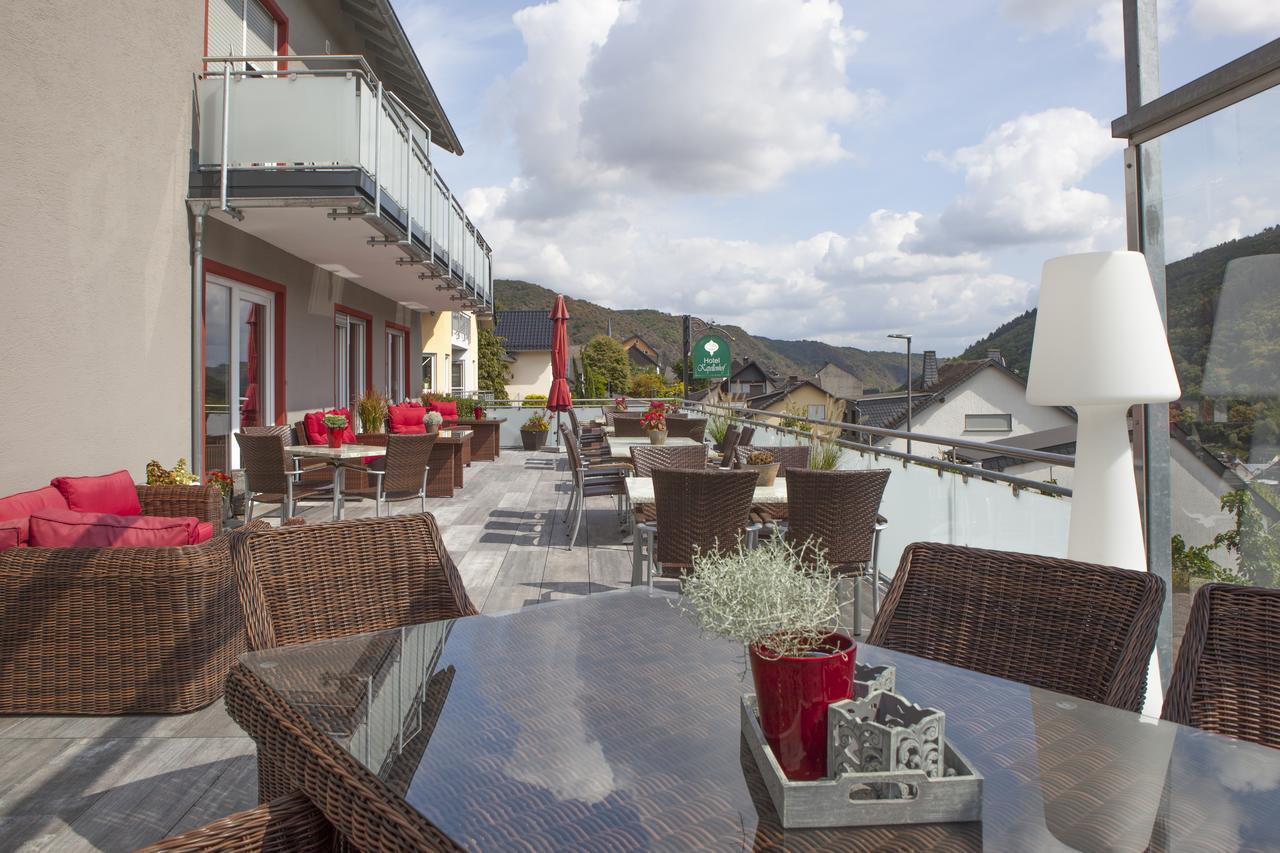 Hotel-Restaurant-Weingut Kapellenhof Клотен Екстериор снимка
