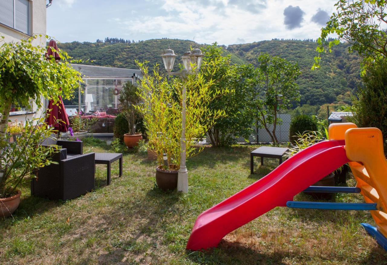 Hotel-Restaurant-Weingut Kapellenhof Клотен Екстериор снимка